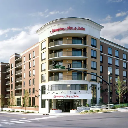 Hampton Inn & Suites Nashville-Downtown-3